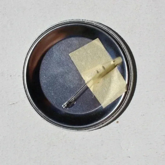 Vtg 1980s Love THE BEACH BOYS (Beach Boy Freaks) Promo Fan Club Button Pin Badge - Picture 2 of 2